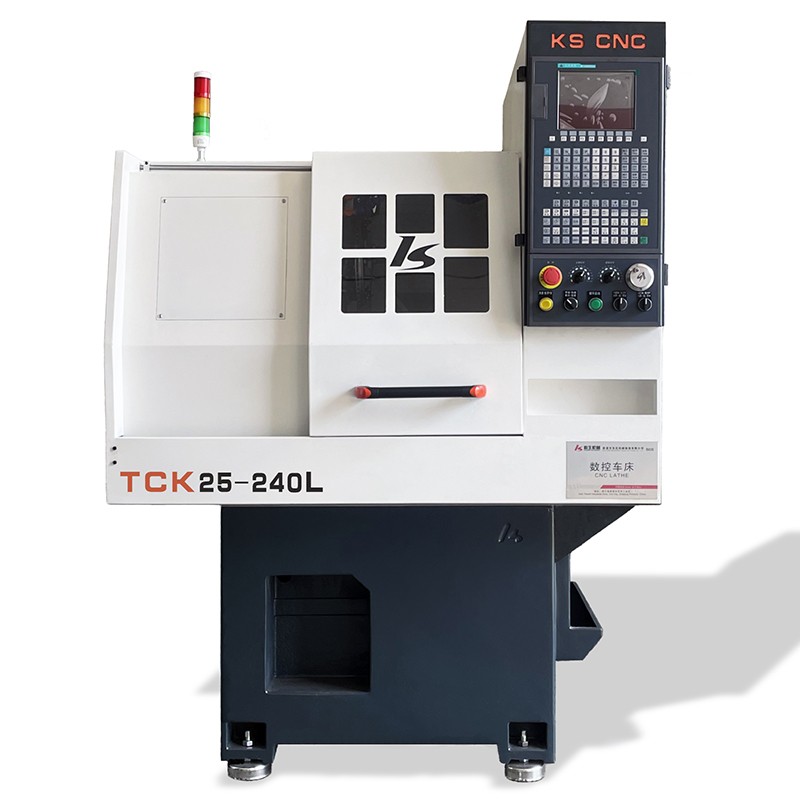 Strung CNC de mare viteză pentru prelucrarea metalelor